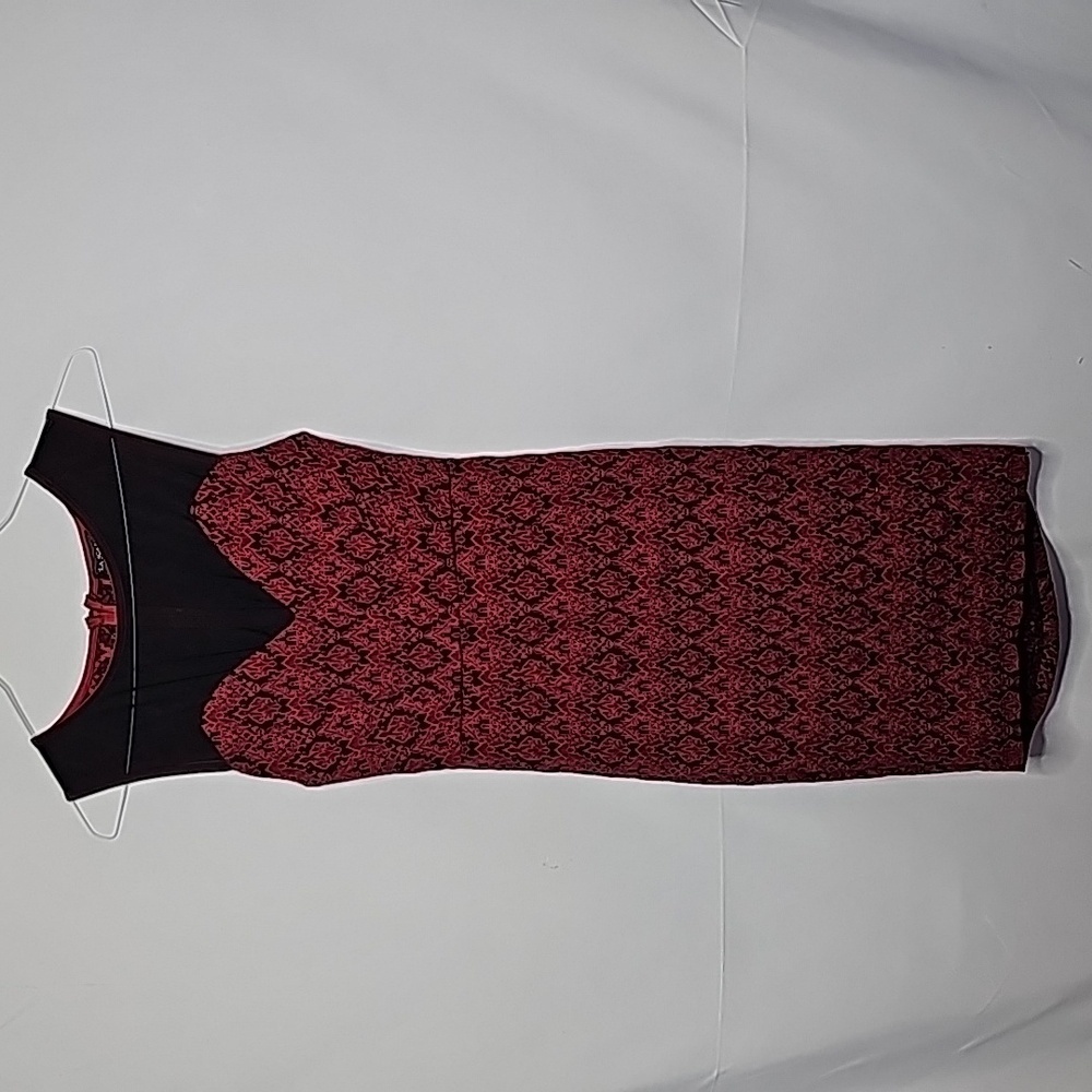 La Scala stretch body con sheer chest textured red black dress sz Small